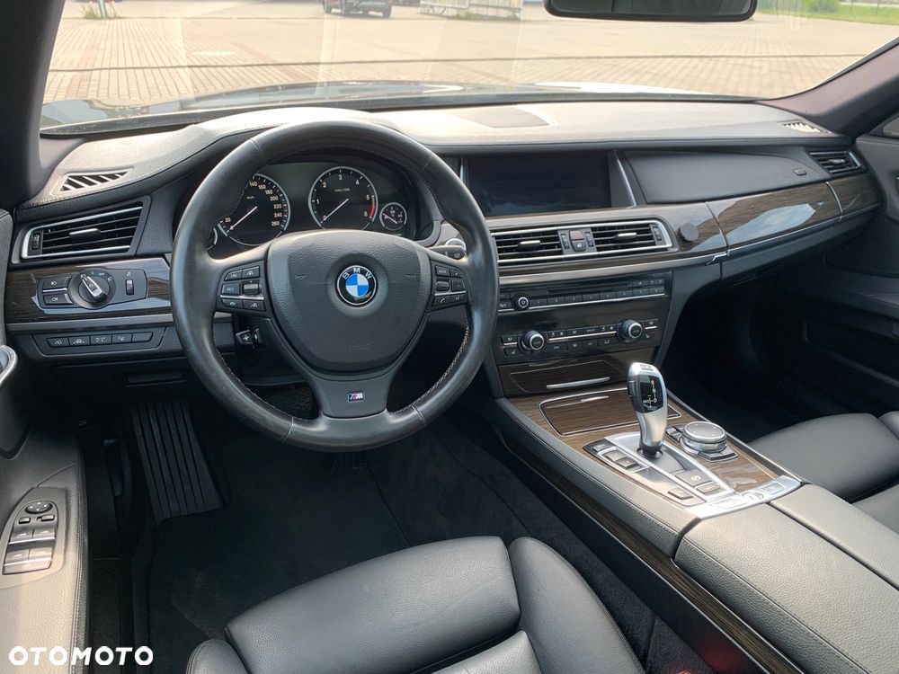 BMW Seria 7 730d - 13