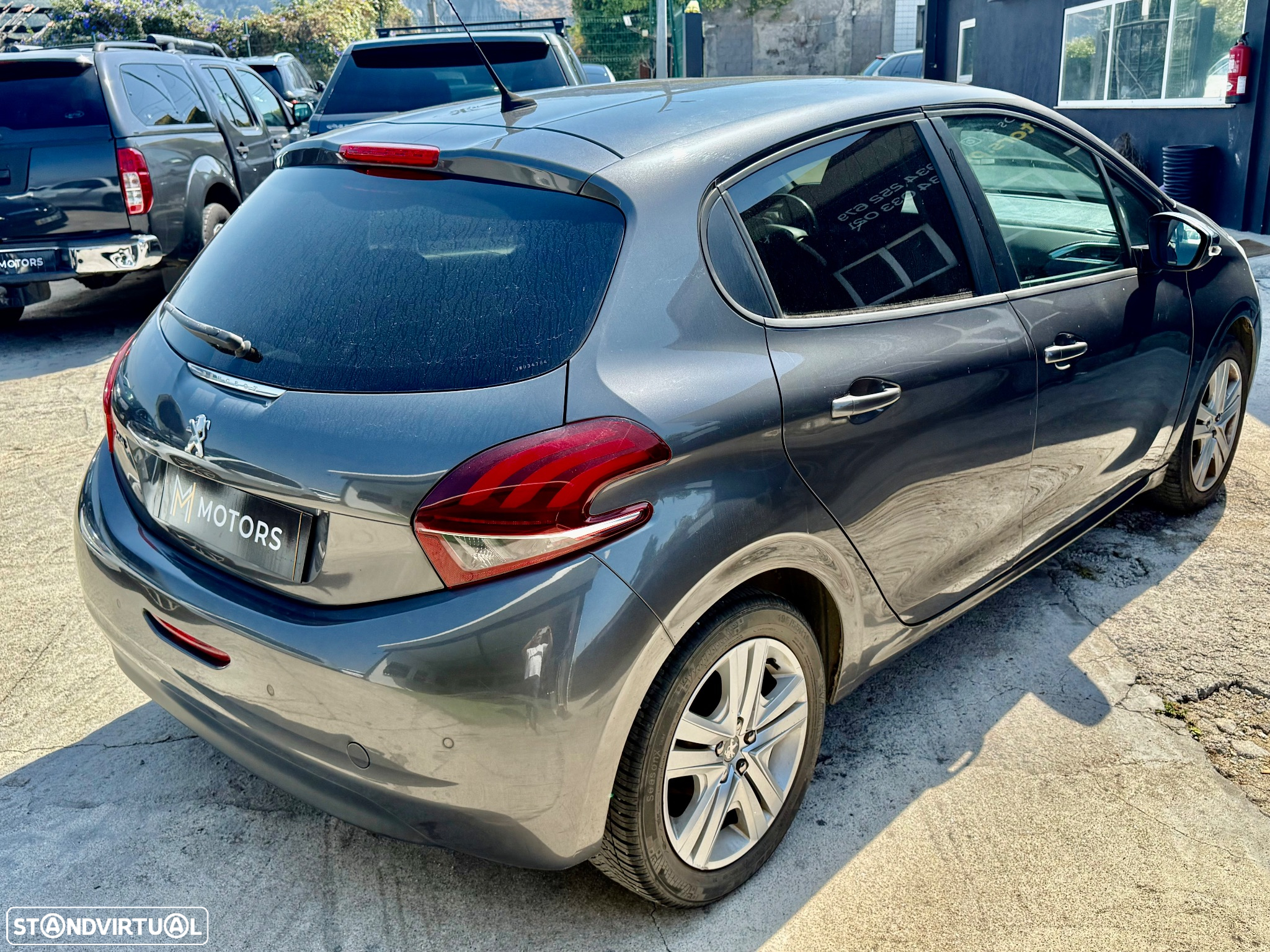 Peugeot 208 1.2 PureTech Style - 31