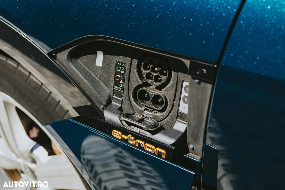 Audi e-tron - 11