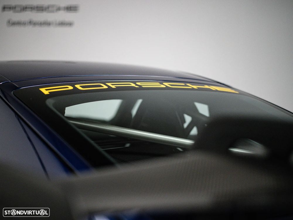 Porsche 718 Cayman GT4 RS - 13