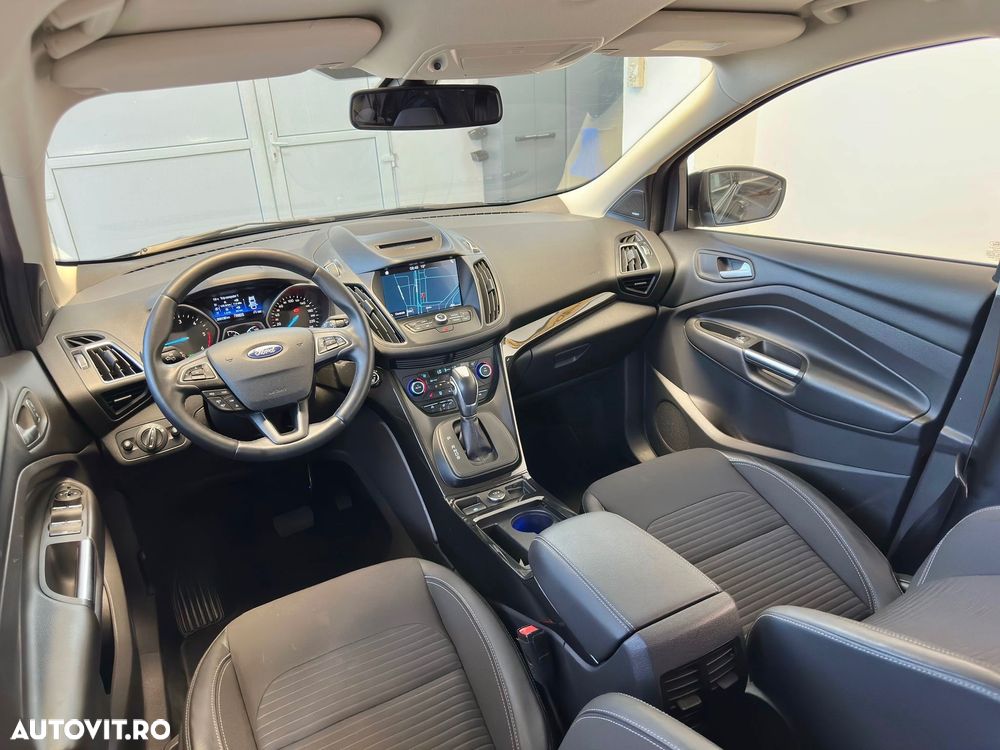 Ford Kuga 2.0 TDCi 4x4 Aut. Titanium - 5