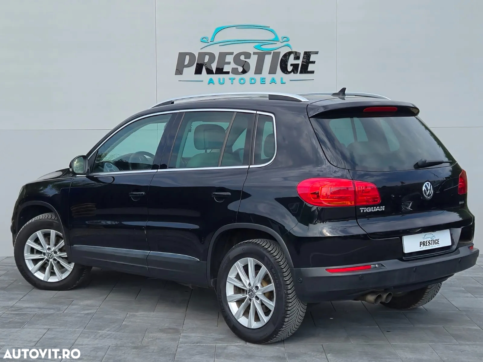 Volkswagen Tiguan 2.0 TDI DPF 4Motion BlueMotion Technology DSG Exclusive - 3