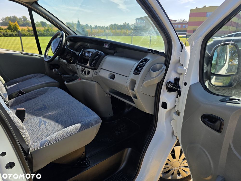 Renault Trafic - 18