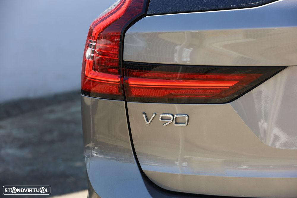 Volvo V90 Cross Country 2.0 B4 AWD - 34