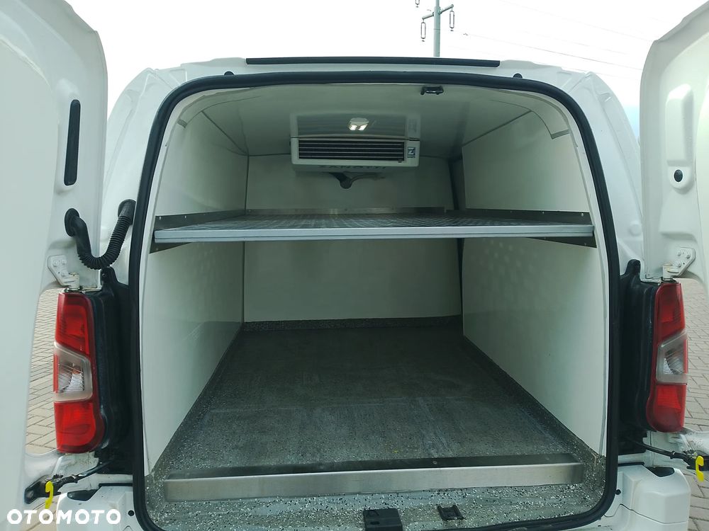 Peugeot Partner Proace Berlingo Combo Doblo L2 Izoterma Chłodnia Salon PL półka Inox 3 osoby - 21
