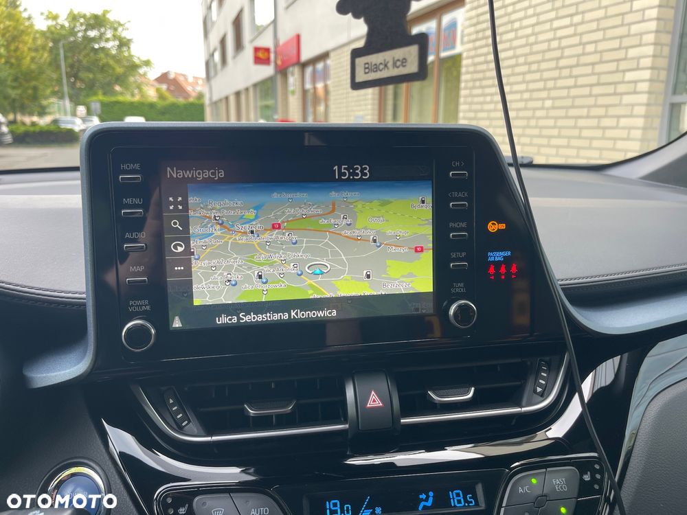 Toyota C-HR 2.0 Hybrid Team Deutschland - 36