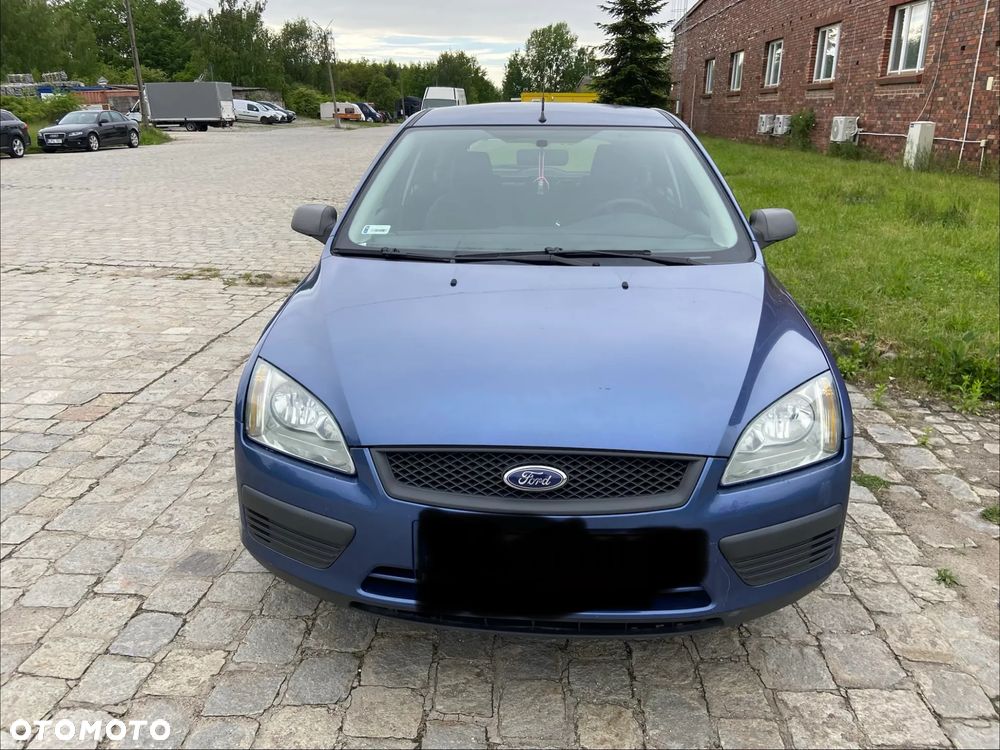 Ford Focus 1.6 Ambiente - 4