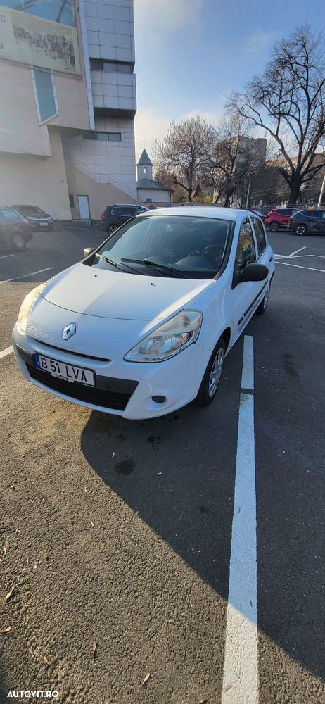 Renault Clio - 8