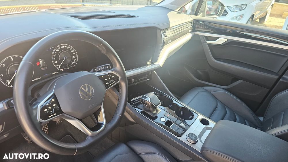 Volkswagen Touareg - 16