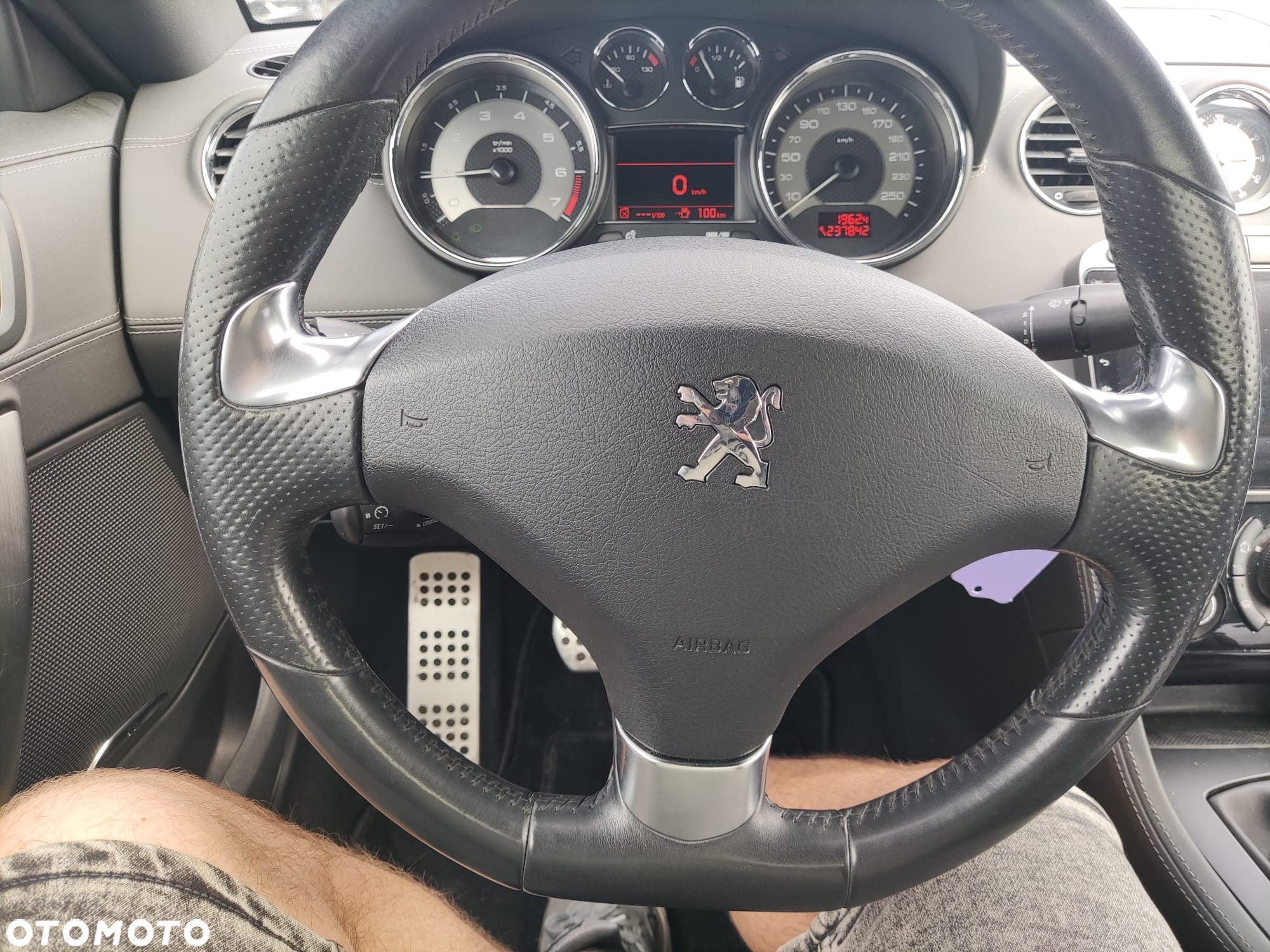 Peugeot RCZ 1.6 THP - 24