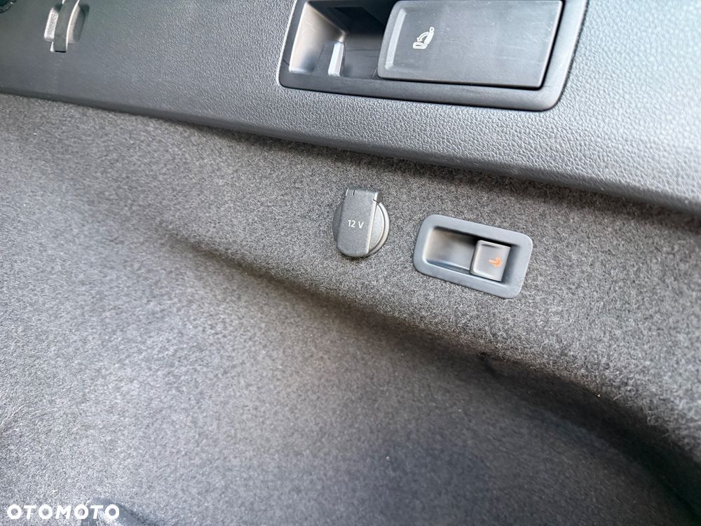Volkswagen Passat - 23