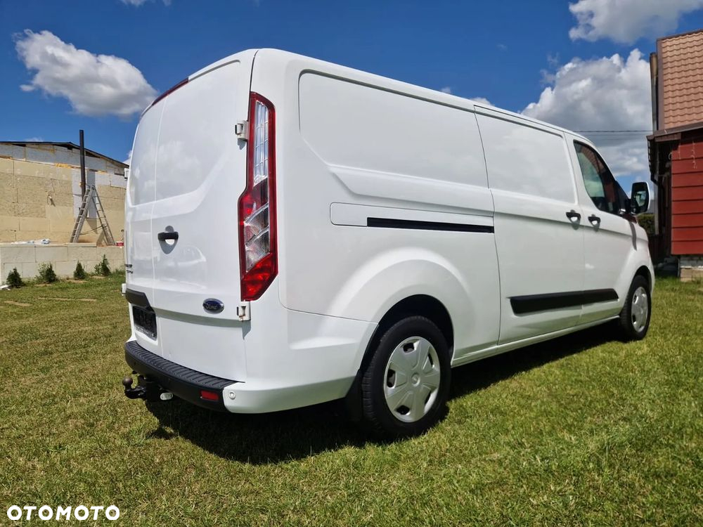 Ford Custom - 14