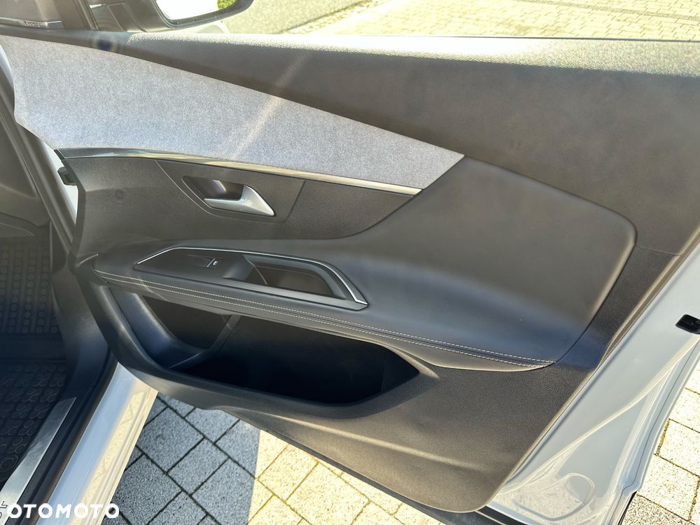 Peugeot 3008 1.2 PureTech GT Pack S&S EAT8 - 19