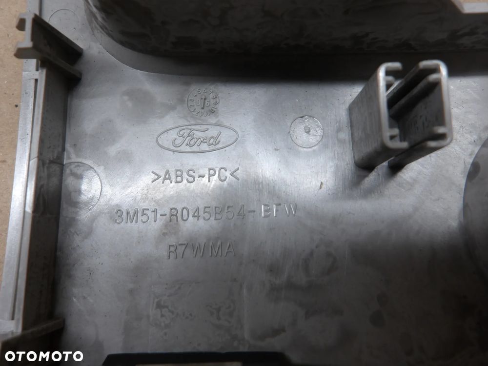 FORD S-MAX 06-10 1.8TDCI LAMPKA PODSUFITKI SCHOWEK 3M51-R045B54-BFW - 2