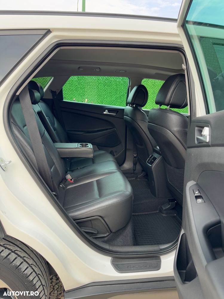 Hyundai Tucson blue 1.7 CRDi 2WD DCT Premium - 12