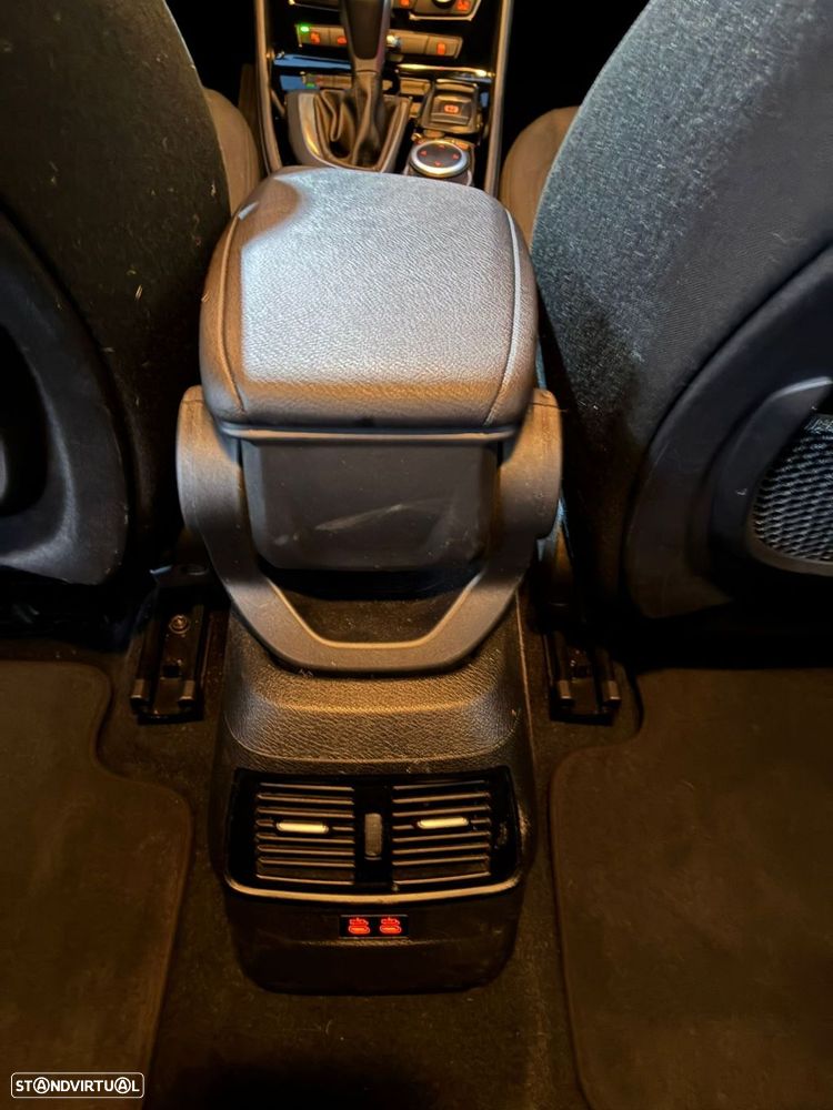 BMW 225xe Active Tourer - 24