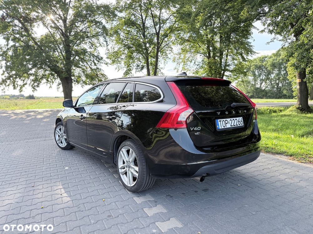 Volvo V60 D4 Momentum - 3