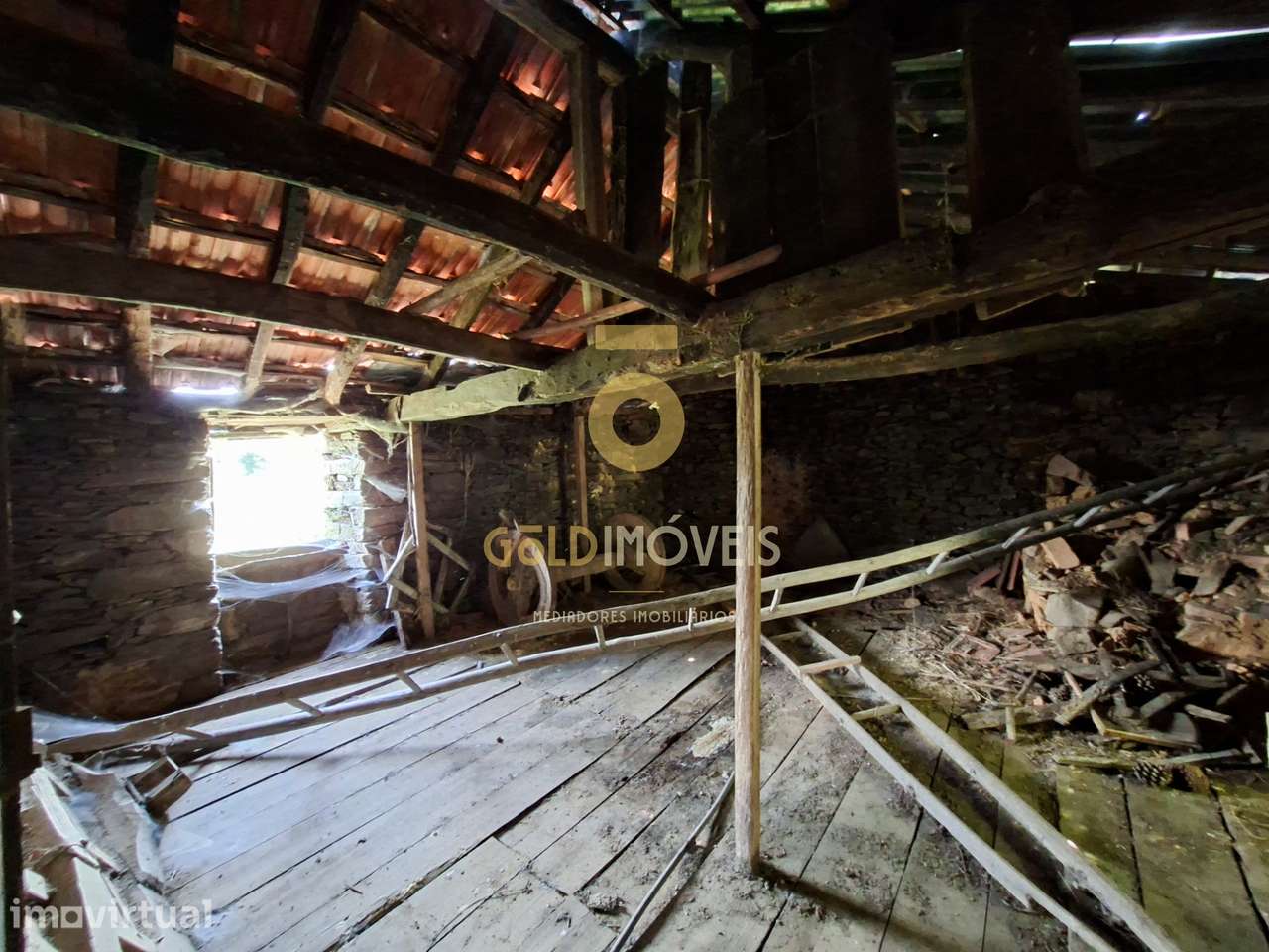Moradia Devoluta T2 Venda em Real,Castelo de Paiva - Grande imagem: 5/20