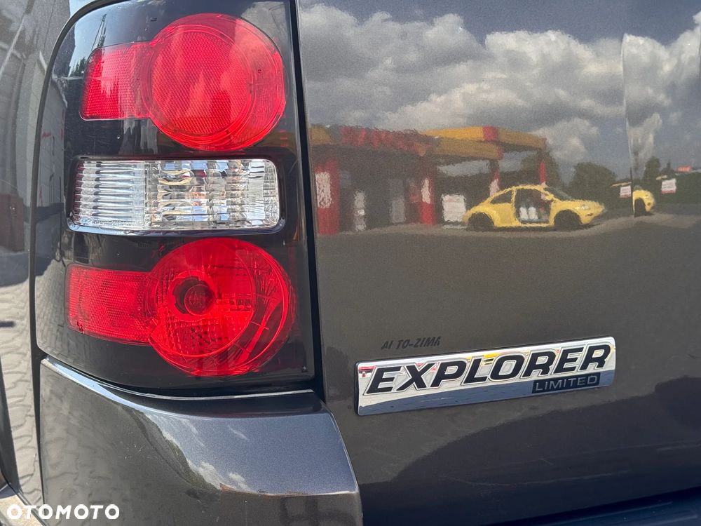 Ford Explorer 4.6 4WD - 25