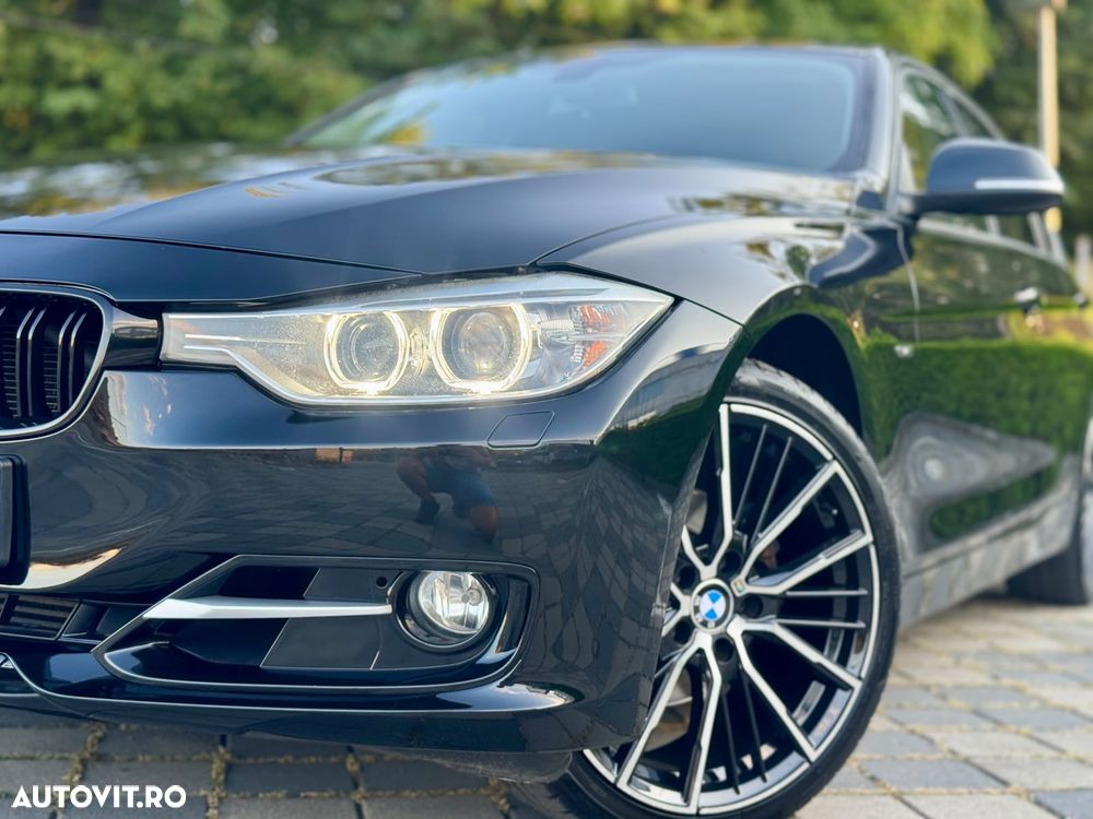 BMW Seria 3 320i Aut. - 23
