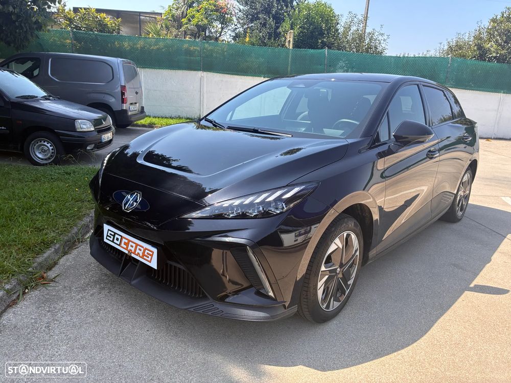 MG MG4 64 kWh Luxury - 2