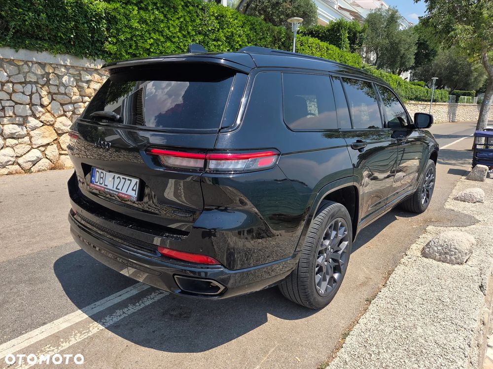 Jeep Grand Cherokee - 11