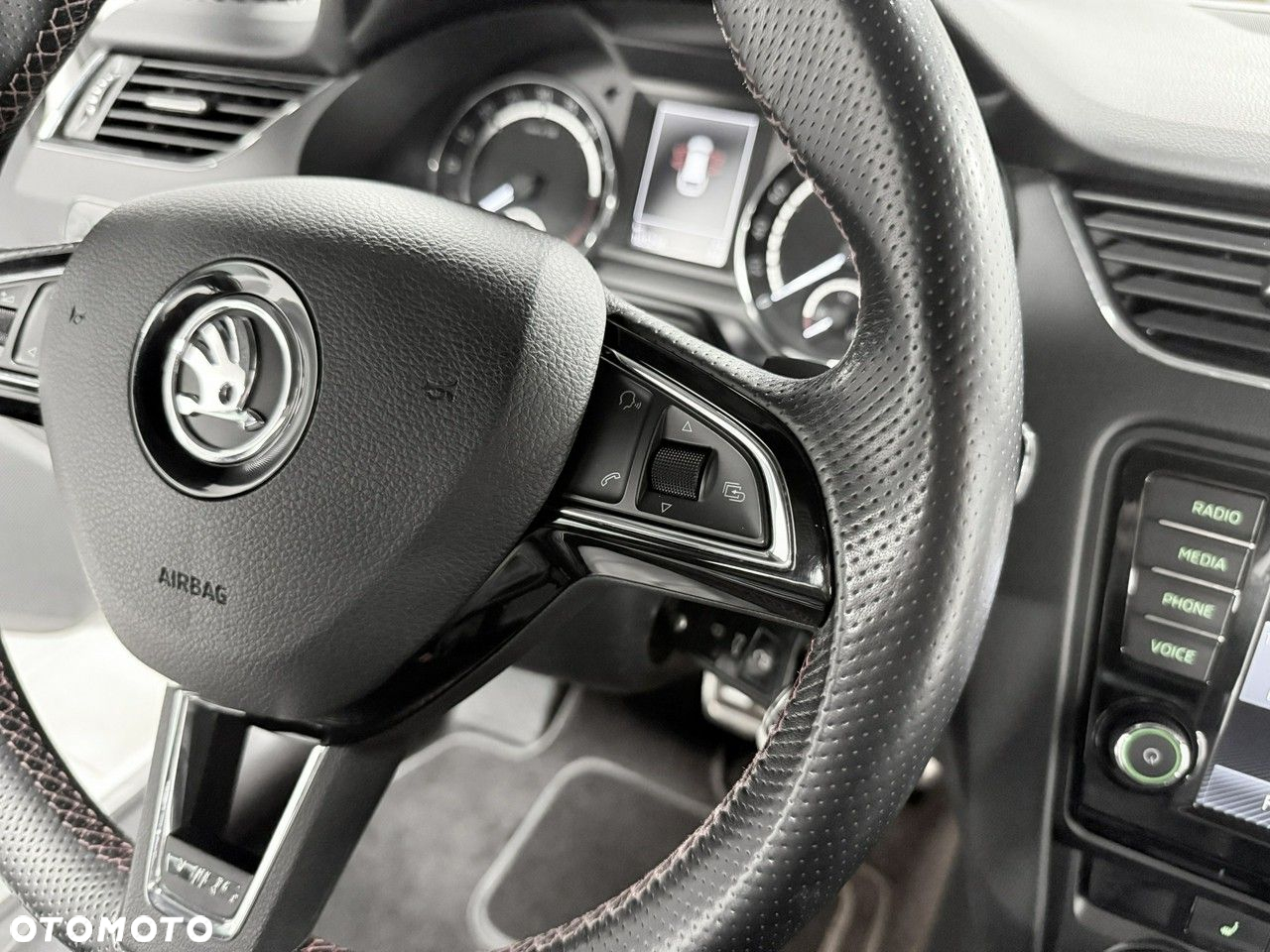 Skoda Octavia 2.0 TDI RS DSG - 28