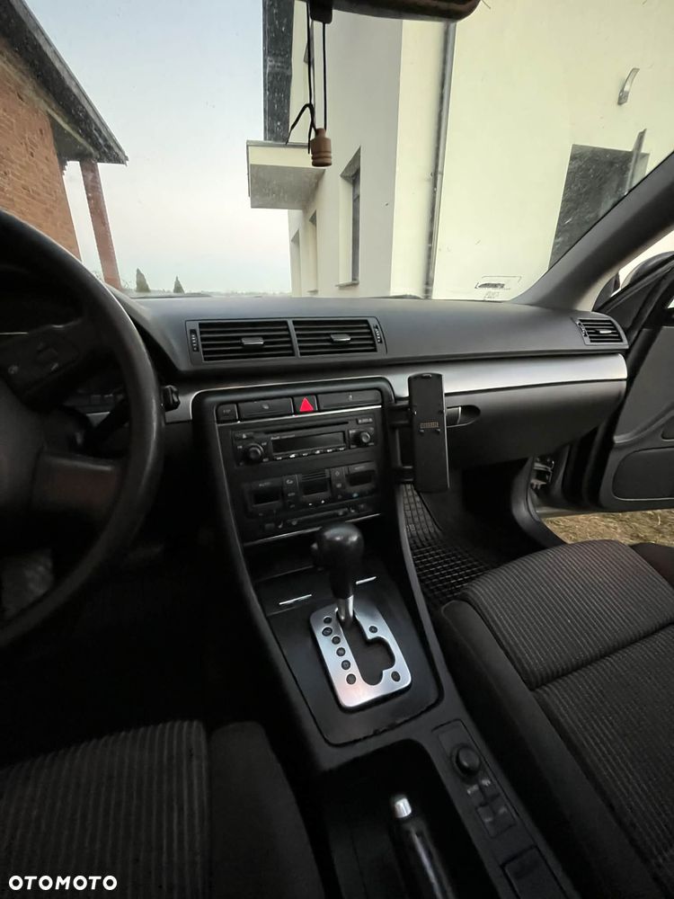 Audi A4 Avant 2.5 TDI Multitronic - 17