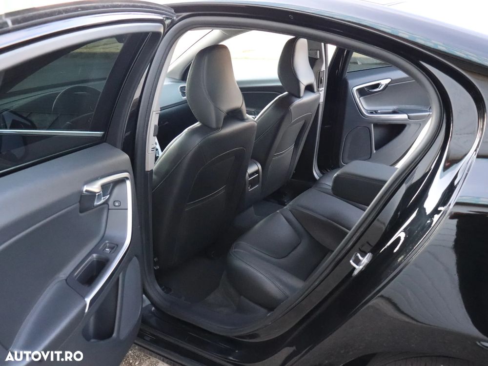 Volvo S60 D2 Geartronic Momentum - 23