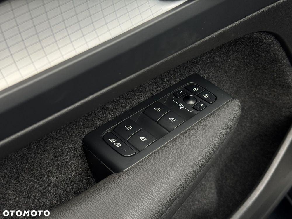 Volvo XC 40 T4 Plug-In Hybrid Core - 23