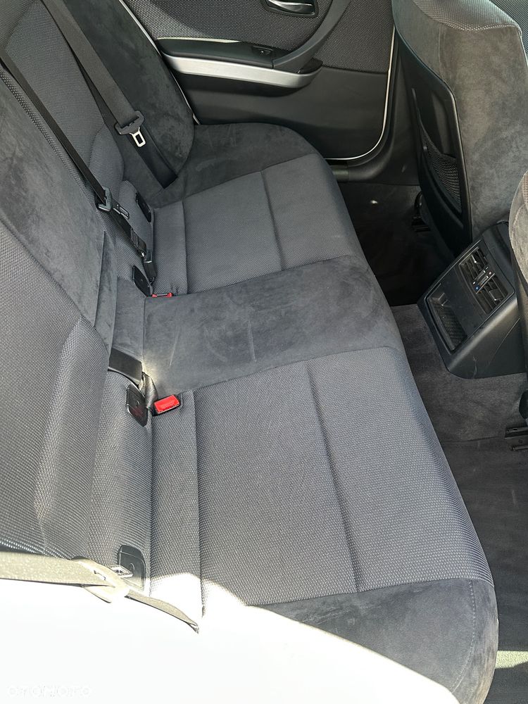 BMW Seria 3 325i Edition Sport - 18