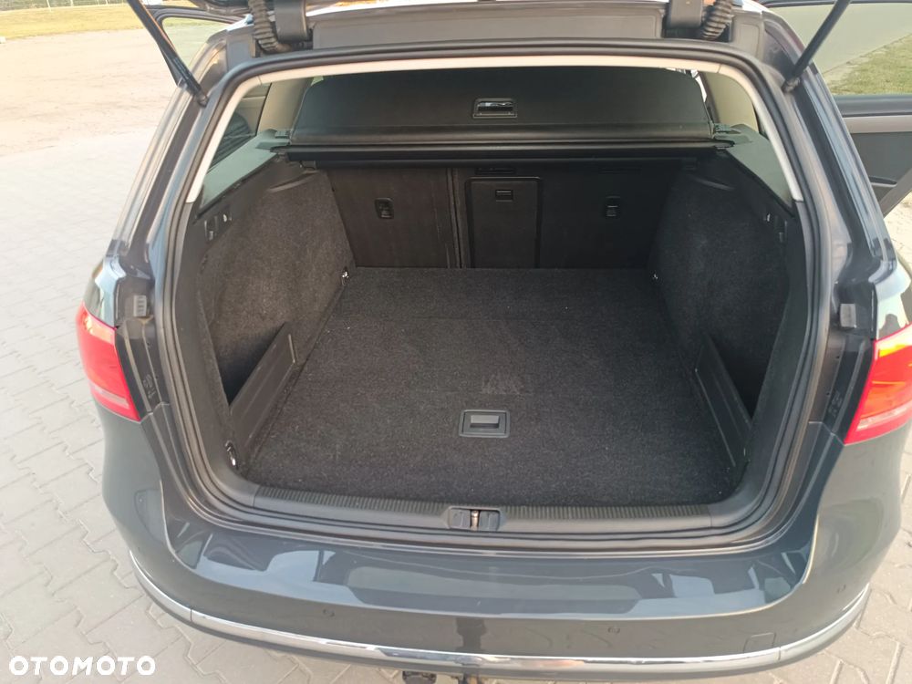 Volkswagen Passat 2.0 TDI DSG BlueMotion Technology Comfortline - 23