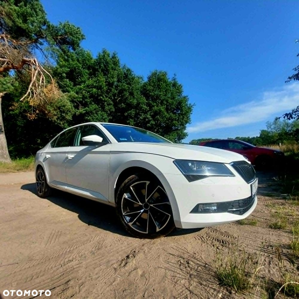 Skoda Superb 2.0 TDI Ambition DSG7 - 13