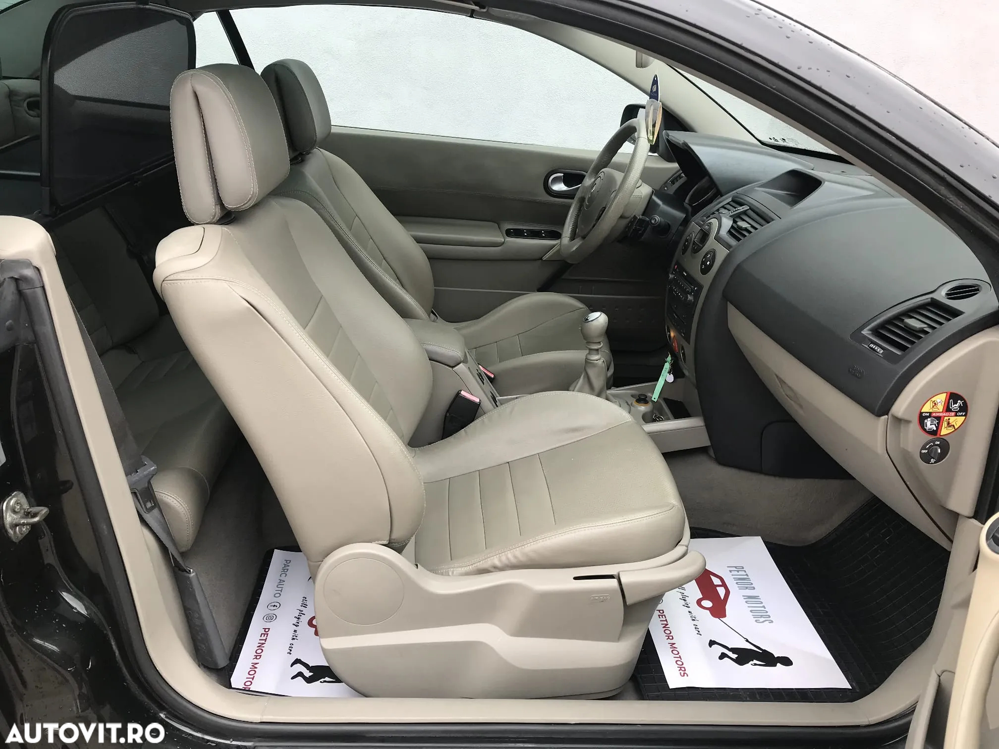 Renault Megane 2.0 Turbo Coupe-Cabriolet Privilege - 38