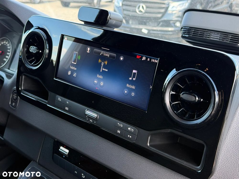 Mercedes-Benz Sprinter - 26