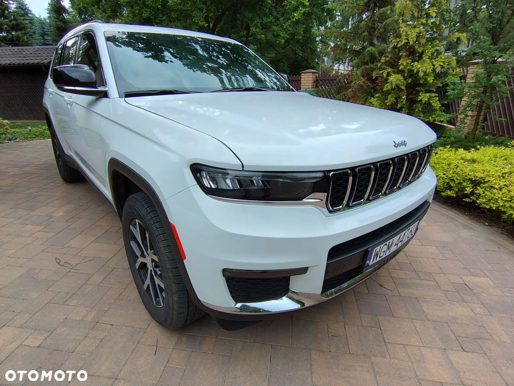 Jeep Grand Cherokee - 22