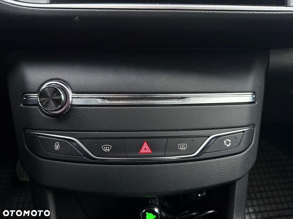 Peugeot 308 1.2 PureTech Active S&S - 22