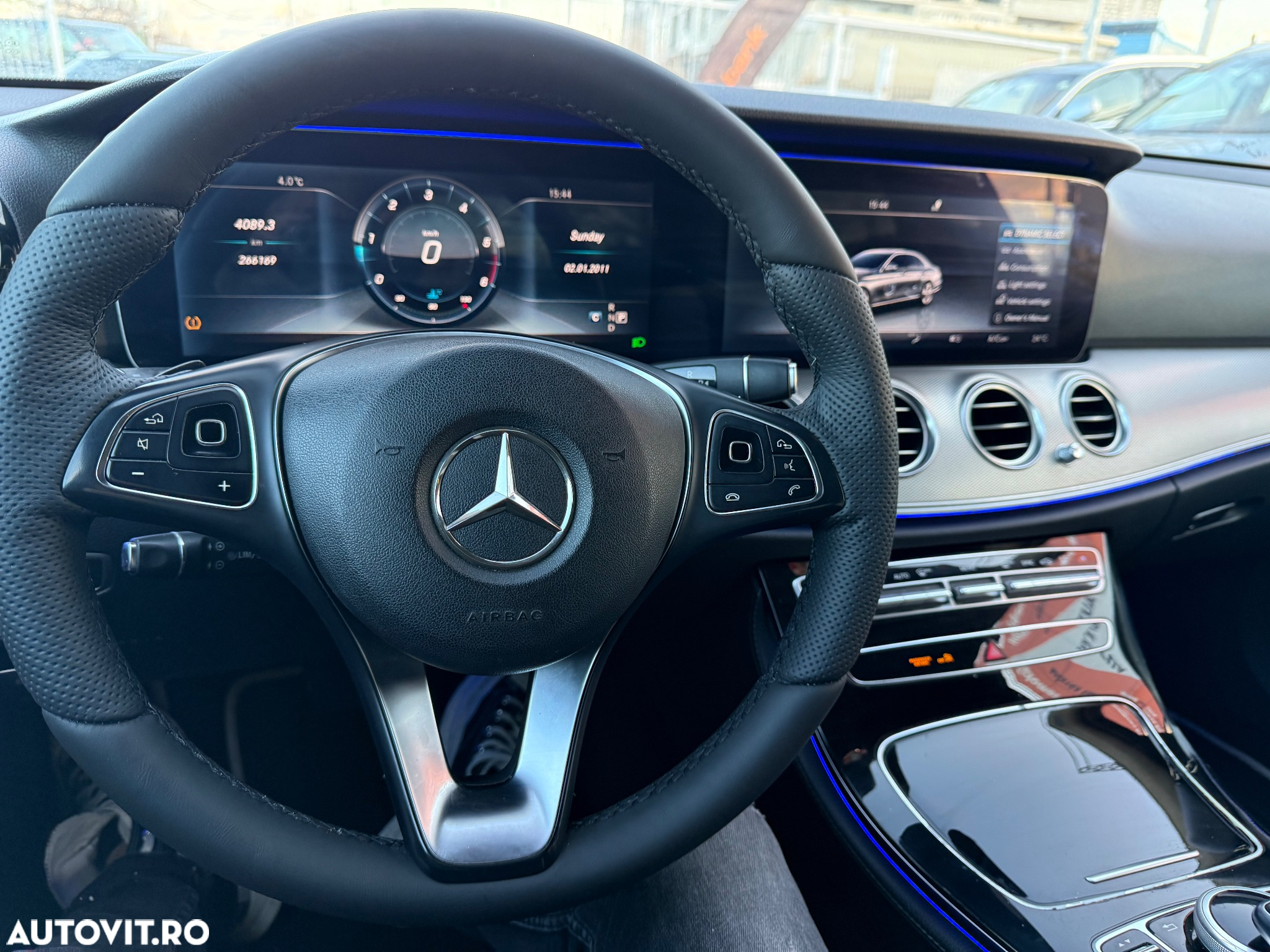 Mercedes-Benz E 220 d 9G-TRONIC AMG Line - 10