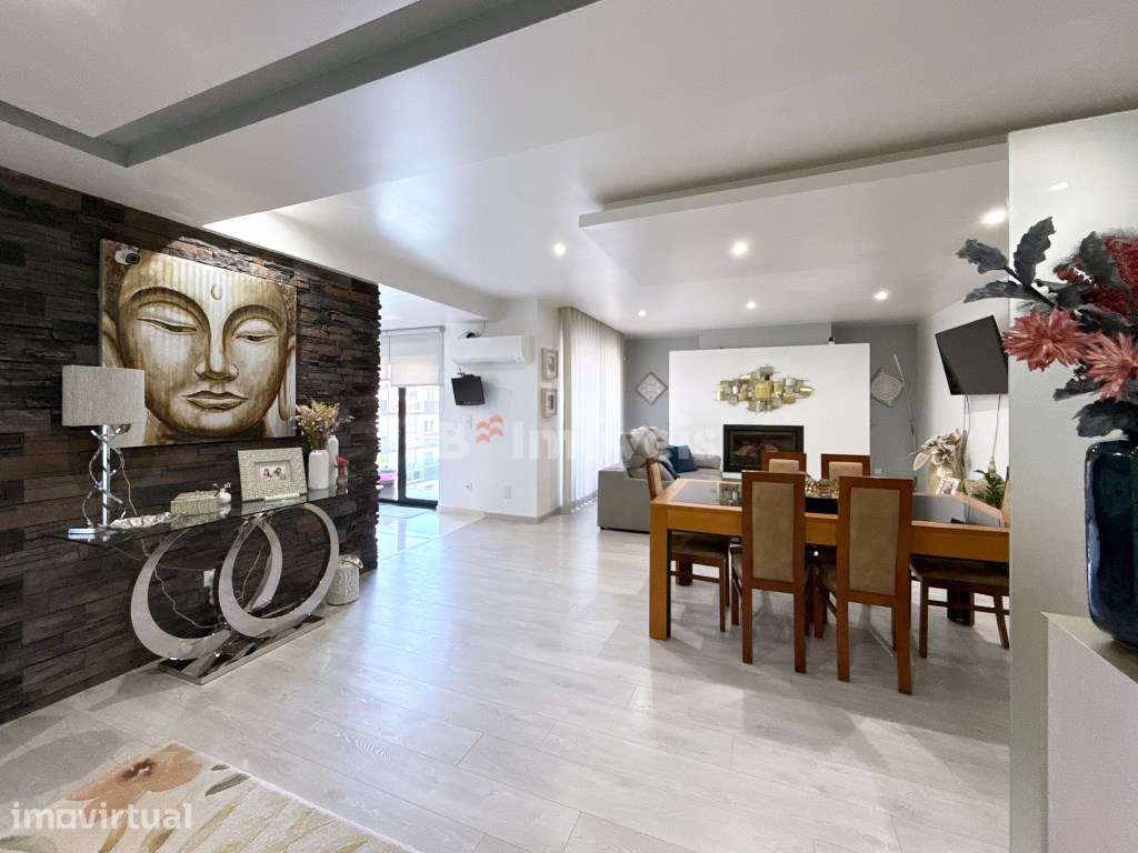 Magnífico T3 Duplex com Piscina e Churrasqueira em condomínio privado - Grande imagem: 4/60