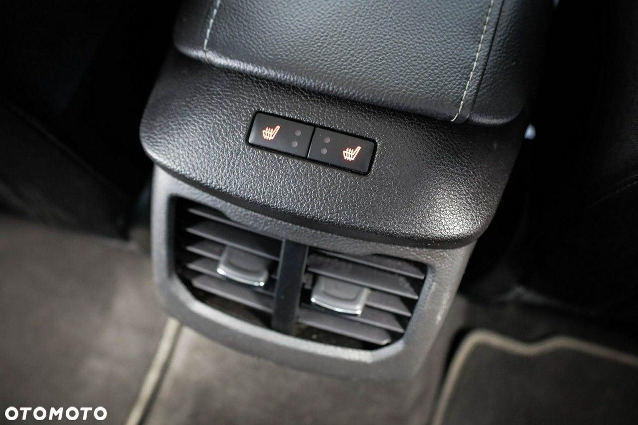 Ford Mondeo - 26