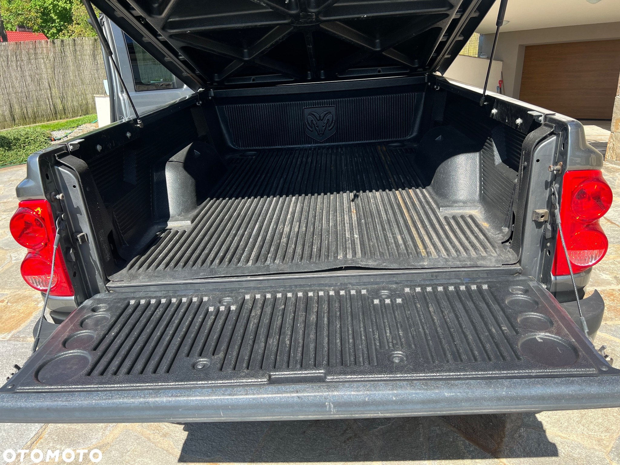 Dodge Dakota - 8