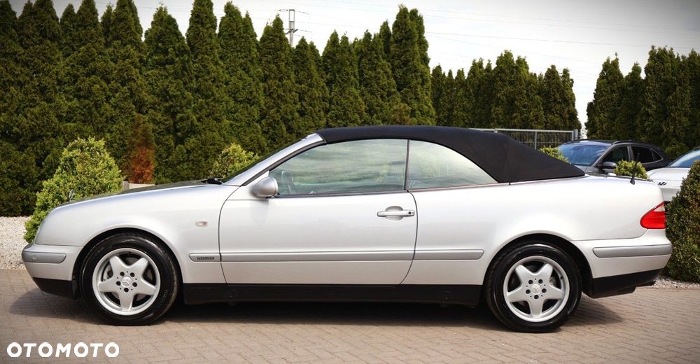 Mercedes-Benz CLK - 17