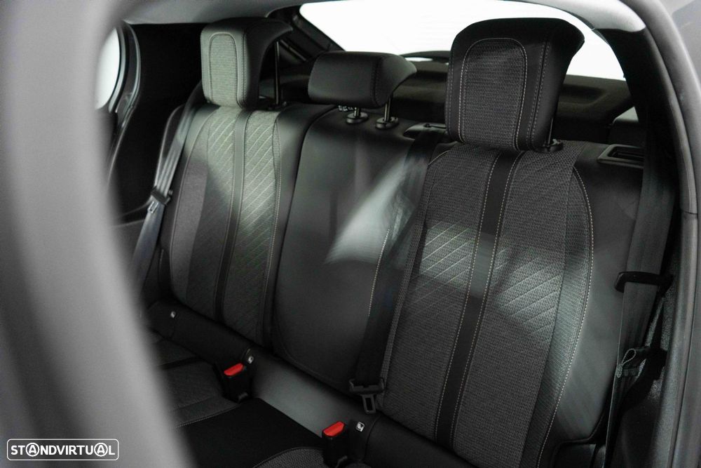 Peugeot 208 1.2 PureTech Allure Pack - 11