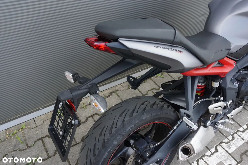 Triumph Street Triple - 5