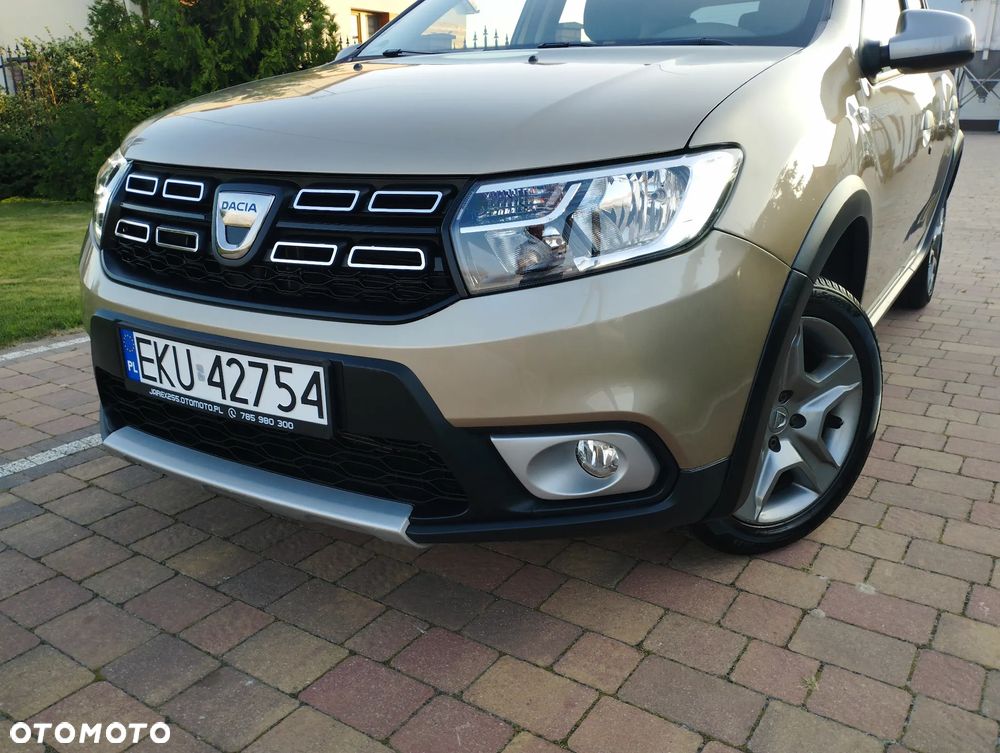 Dacia Sandero Stepway SCe 75 Essential - 1