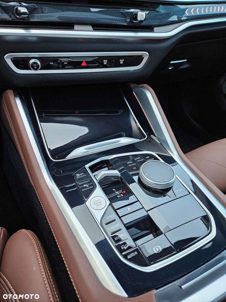 BMW X6 xDrive40d mHEV - 28