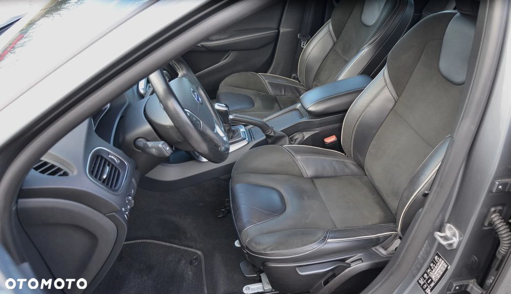 Volvo V40 D2 RDesign - 14