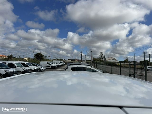Citroën BERLINGO 3 LUGARES 100 CV - 11