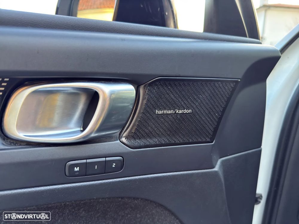 Volvo XC 40 Twin Recharge Pro - 19