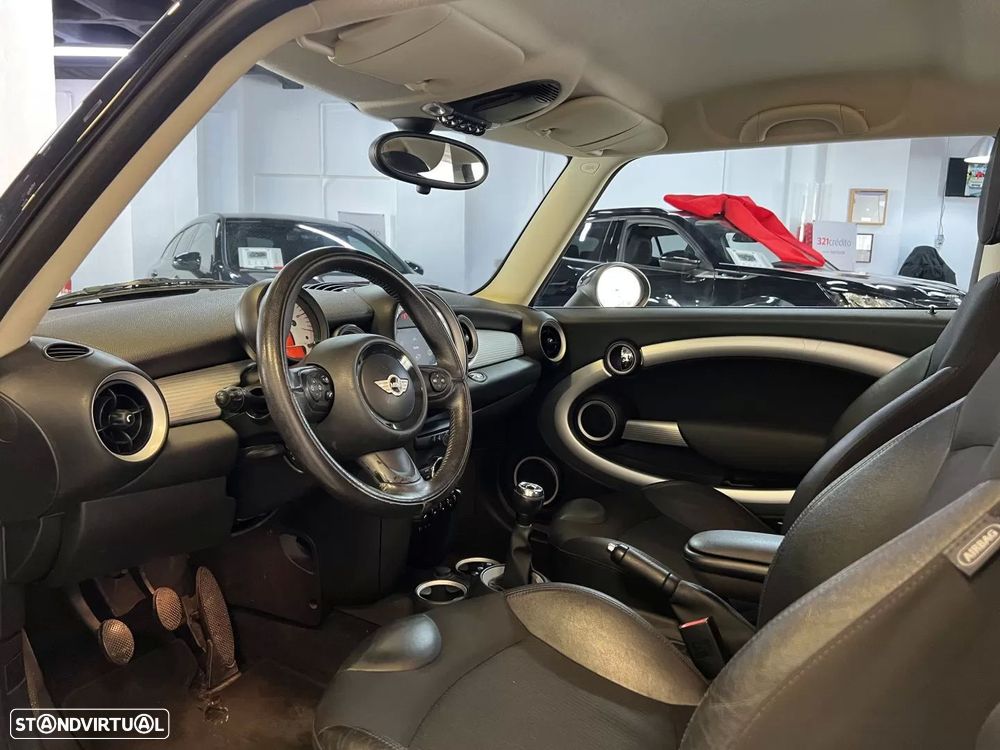 MINI 3 Portas Cooper D - 8